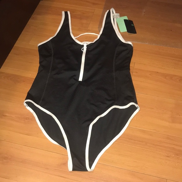 Forever 21 Other - Cute Forever 21 Zip-Up Bodysuit